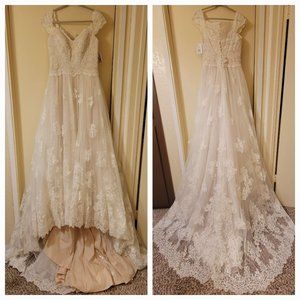 Never Used w/ Tags Oleg Cassini Ivory Cap Sleeve Lace Wedding Dress (Size 8)